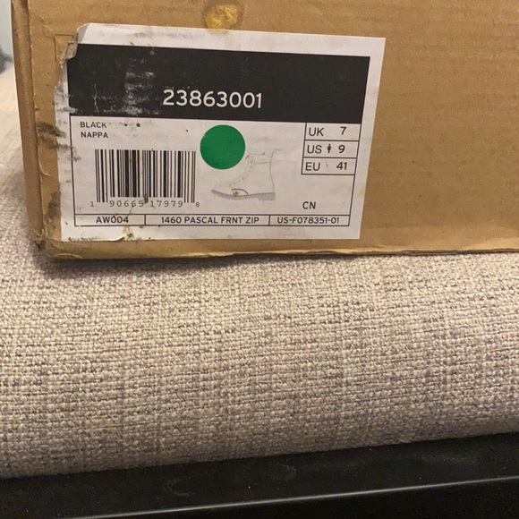 Women’s Dr.Martens 1460 Pascal Frnt Zip - Picture 2 of 4